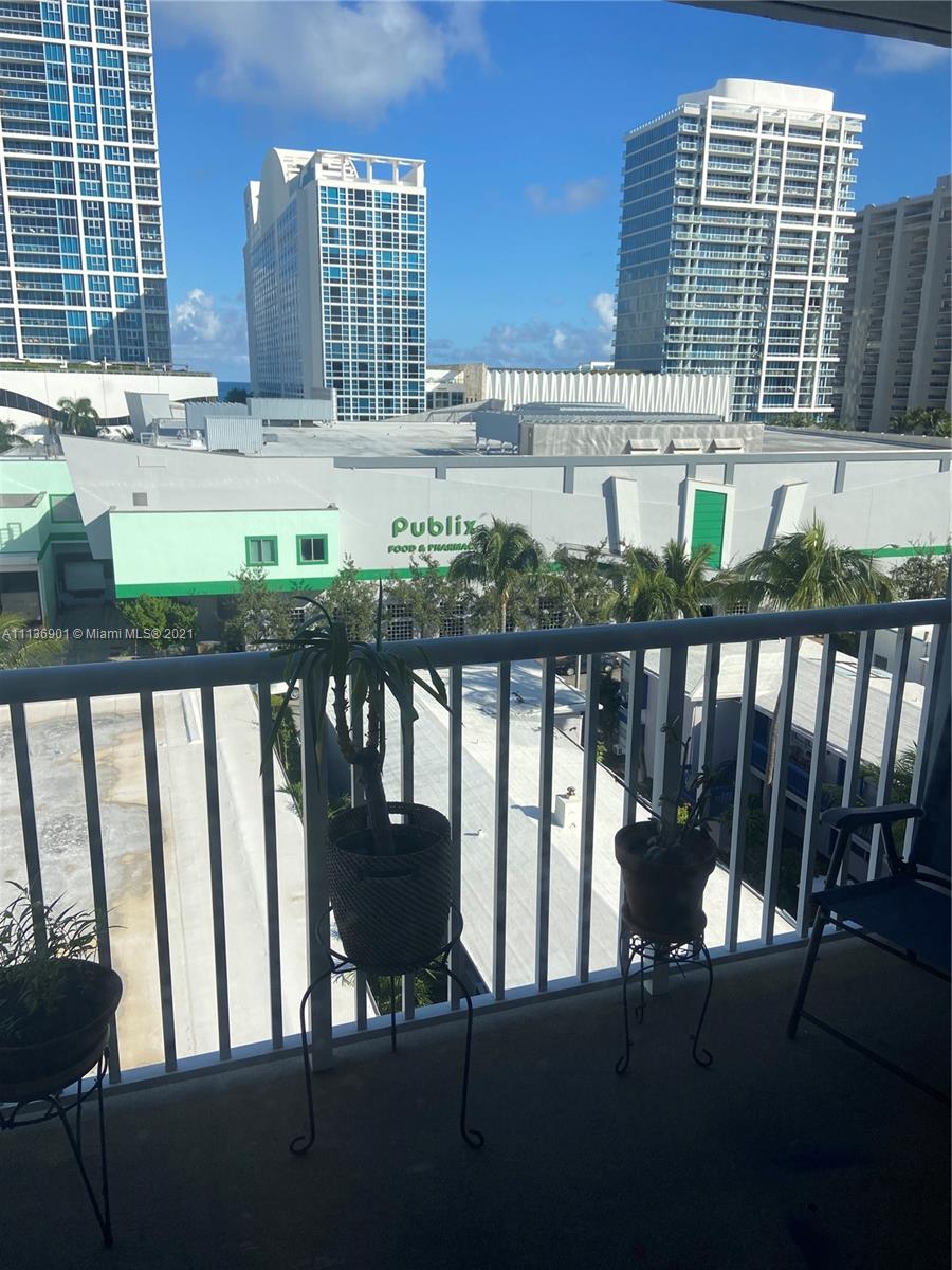 VILLA ROYAL CONDO - Residential Lease