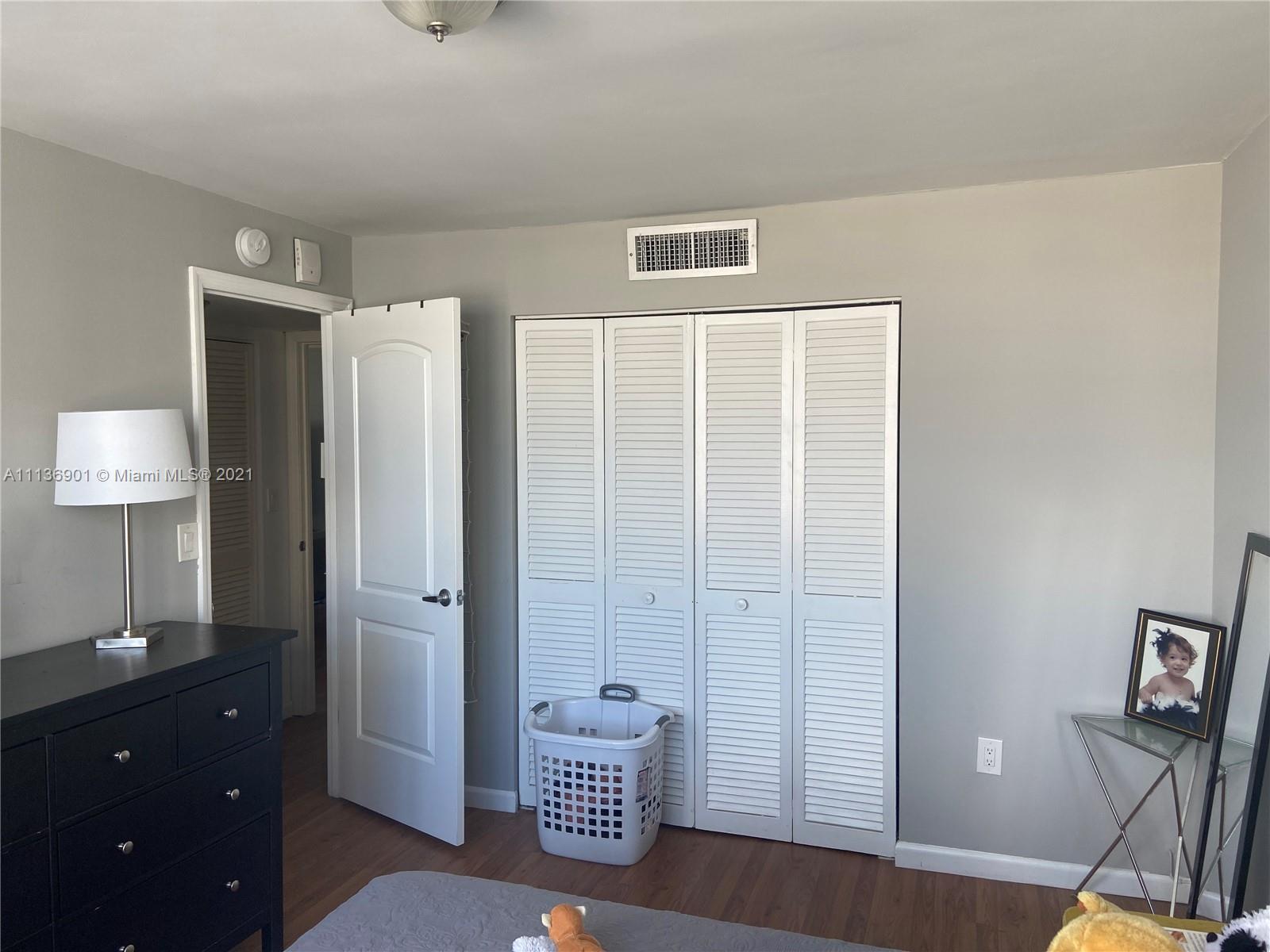 VILLA ROYAL CONDO - Residential Lease