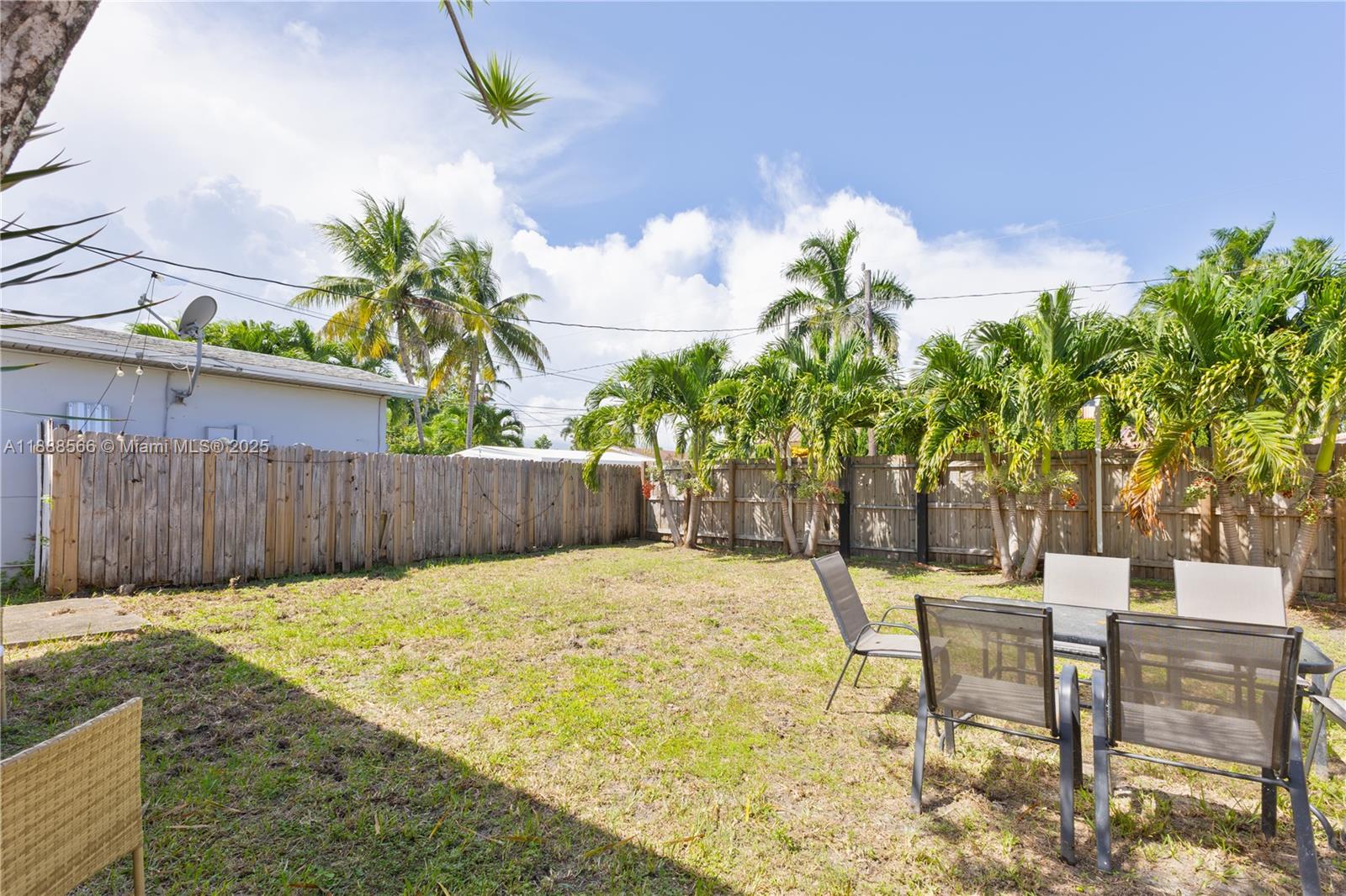 HOLLYWOOD SOUTH SIDE ADD - Residential