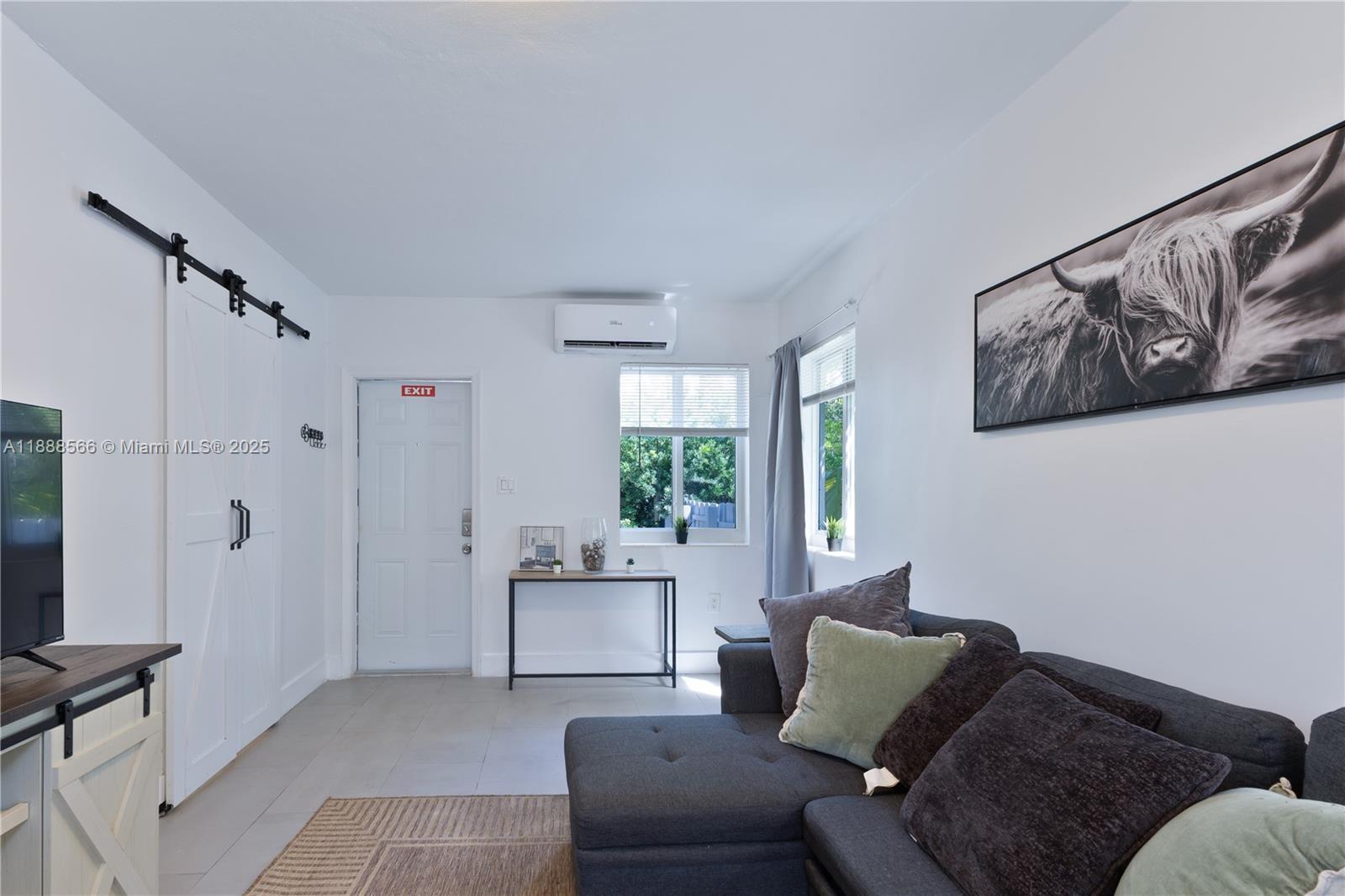 HOLLYWOOD SOUTH SIDE ADD - Residential