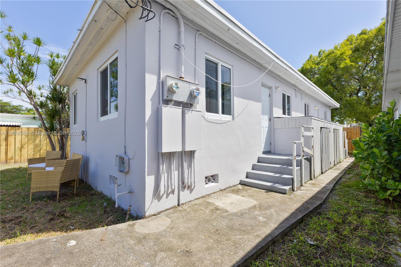 HOLLYWOOD SOUTH SIDE ADD - Residential