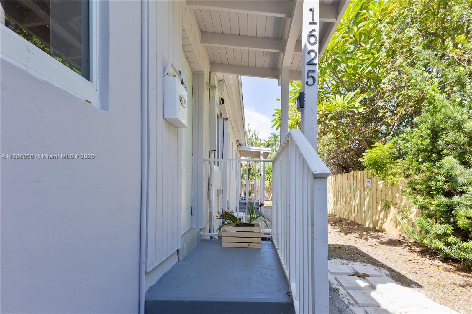 HOLLYWOOD SOUTH SIDE ADD - Residential