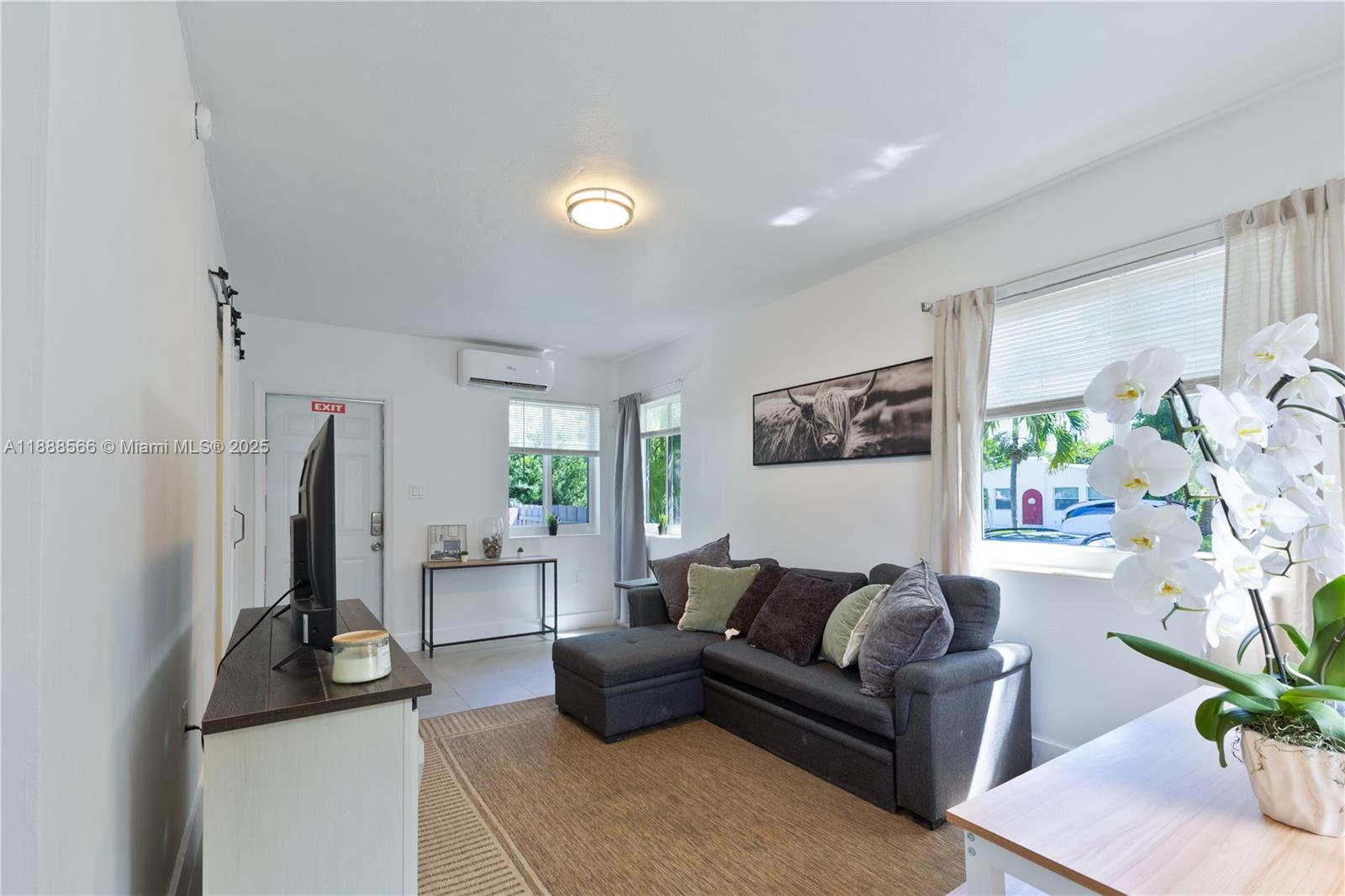 HOLLYWOOD SOUTH SIDE ADD - Residential