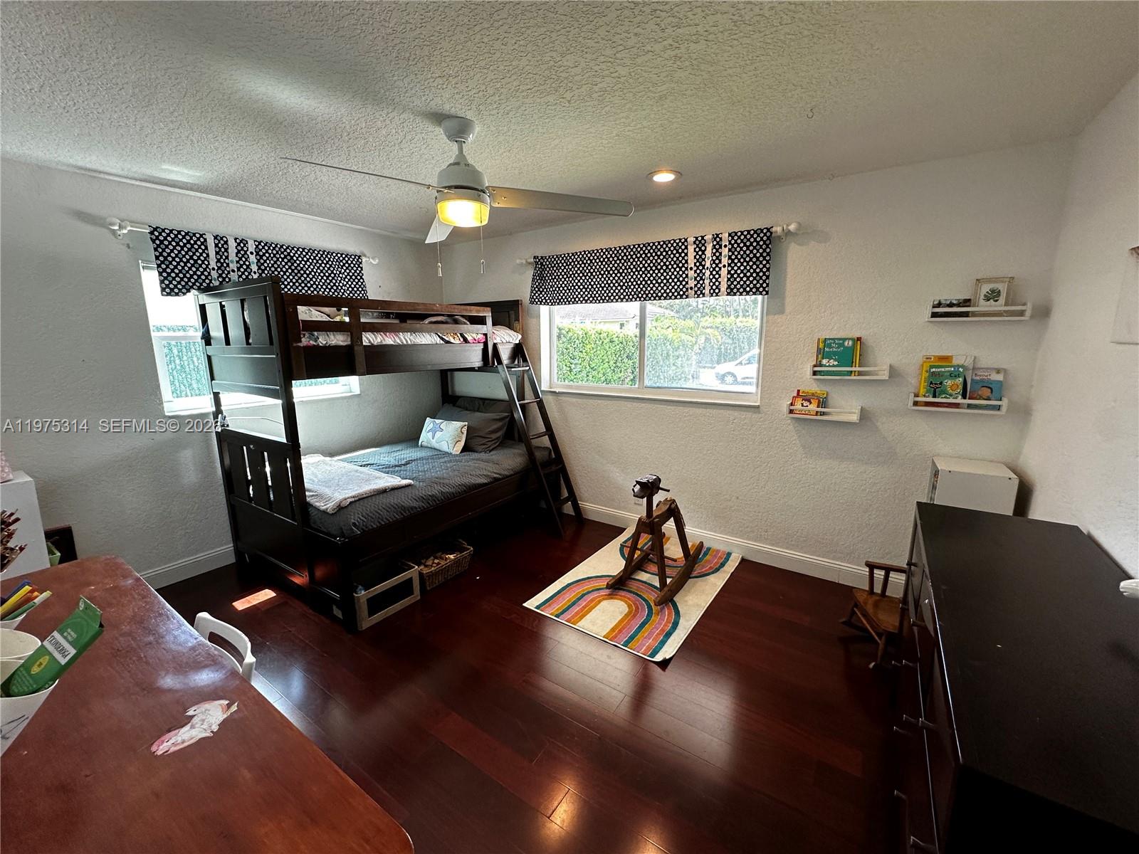 HOLLYWOOD GOLF ESTATES SE - Residential