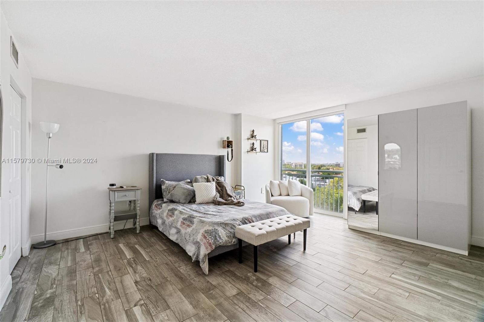 THE ASTON CONDO - Residential