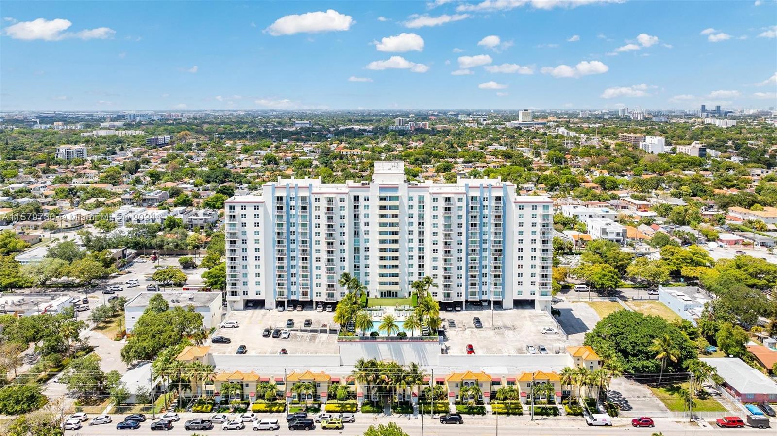 THE ASTON CONDO - Residential