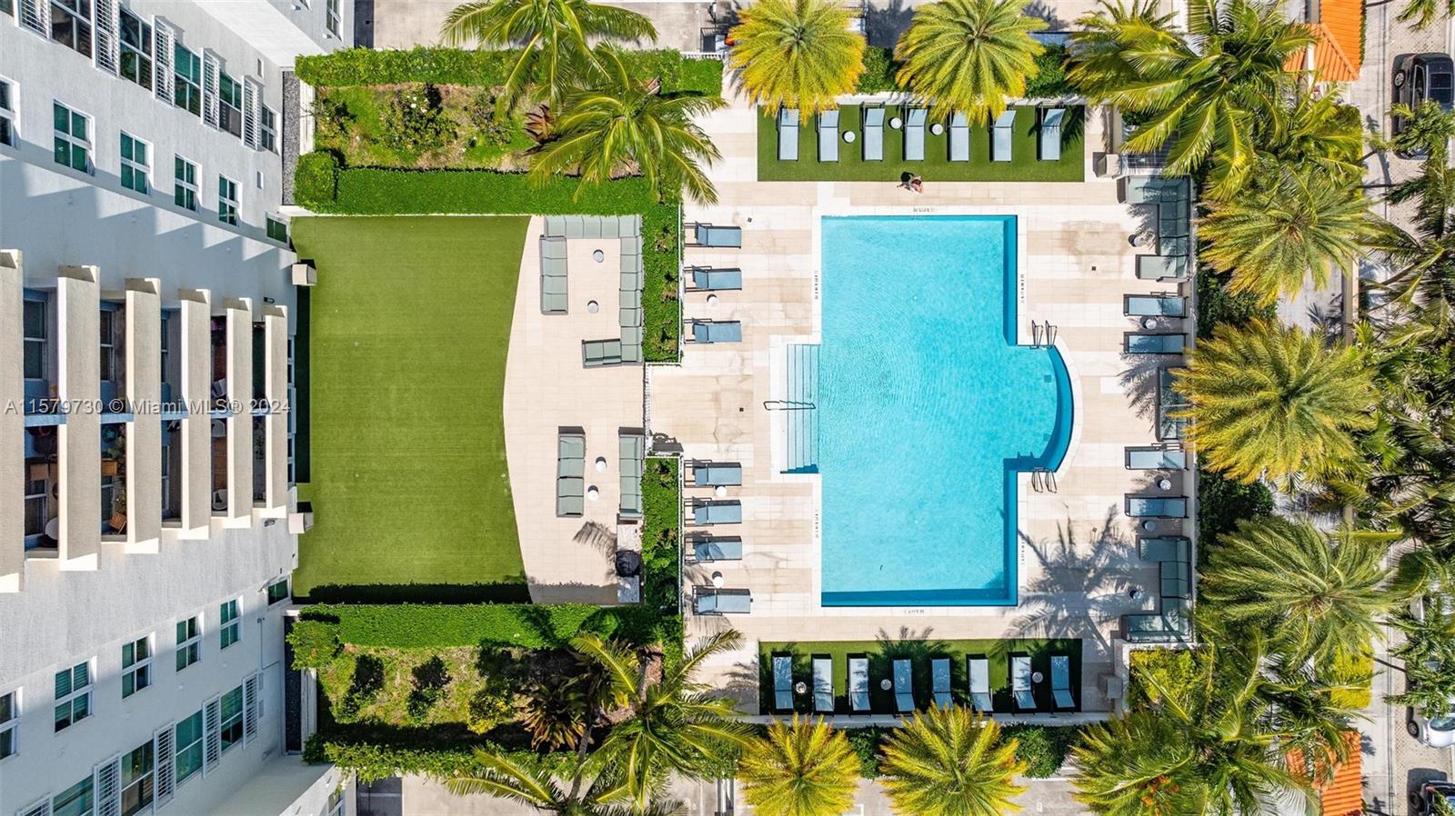 THE ASTON CONDO - Residential