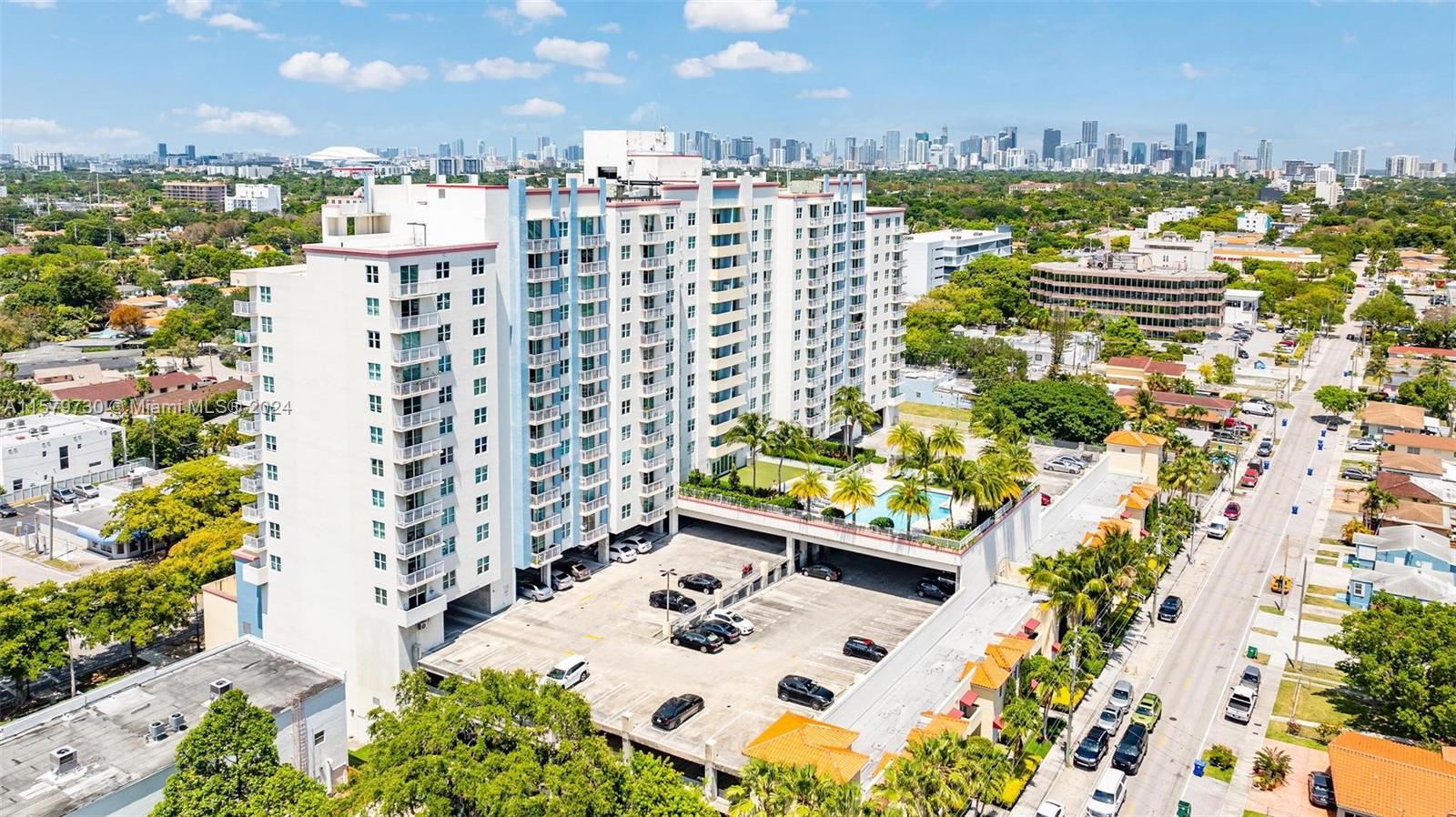 THE ASTON CONDO - Residential