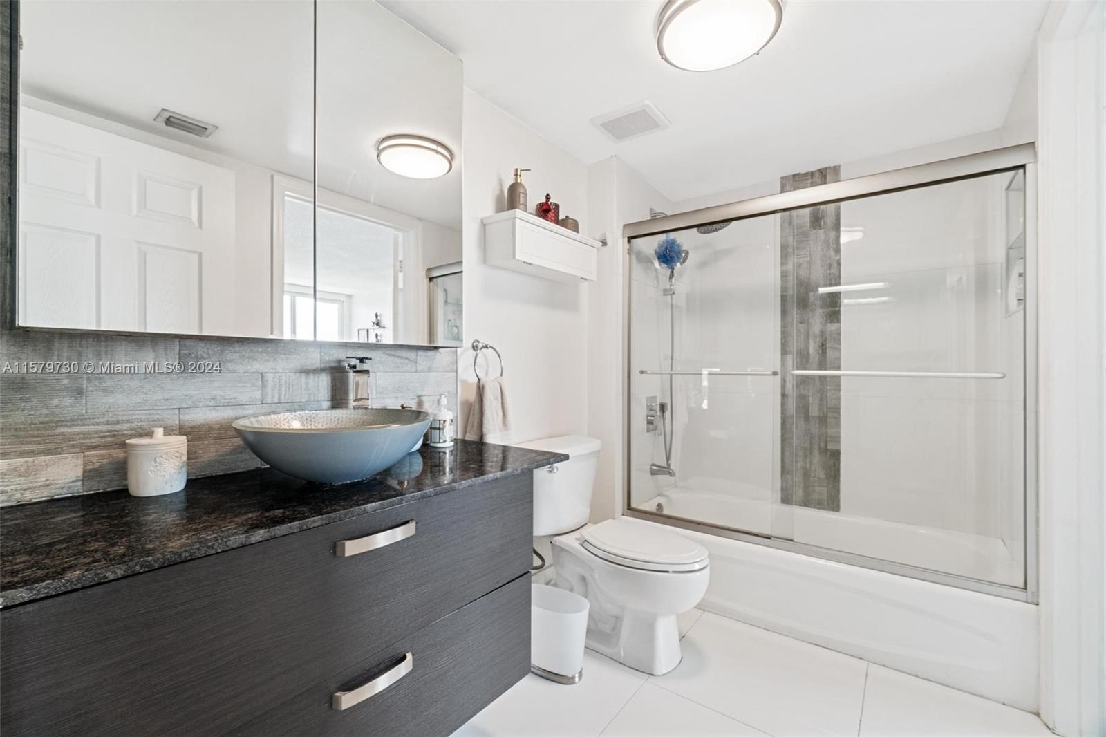 THE ASTON CONDO - Residential