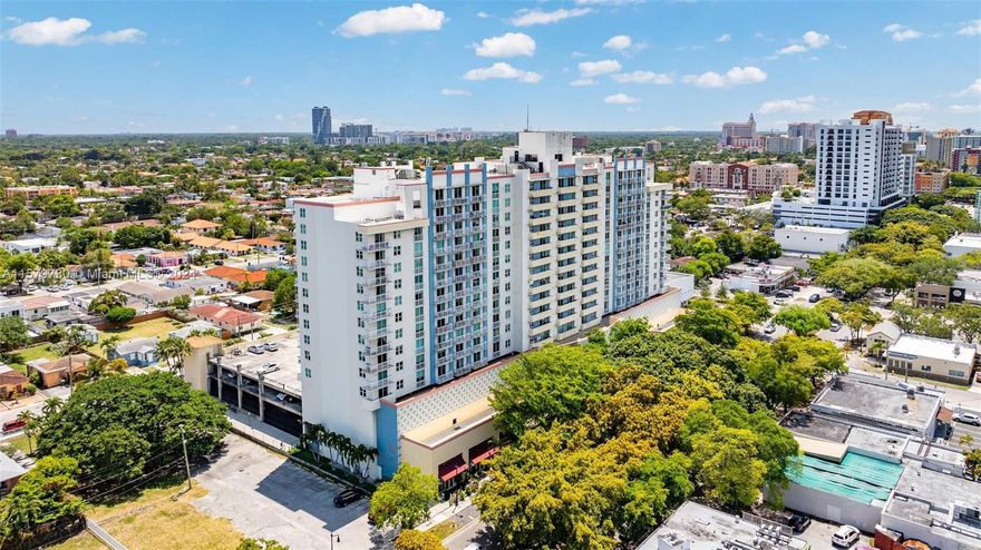 Spacious and upgraded 1 bedroom apartment conveniently located just steps from Miracle Mile. Walk into an open layout unit with lots of natural light and a nicely upgraded  Kitchen with quartz counter-tops, upgraded cabinets and SS appliances. In unit washer and dryer. Unit also offers a large bedroom, walk-in closet.  Building with multiple amenities, including fitness center, storage room, pool and more.