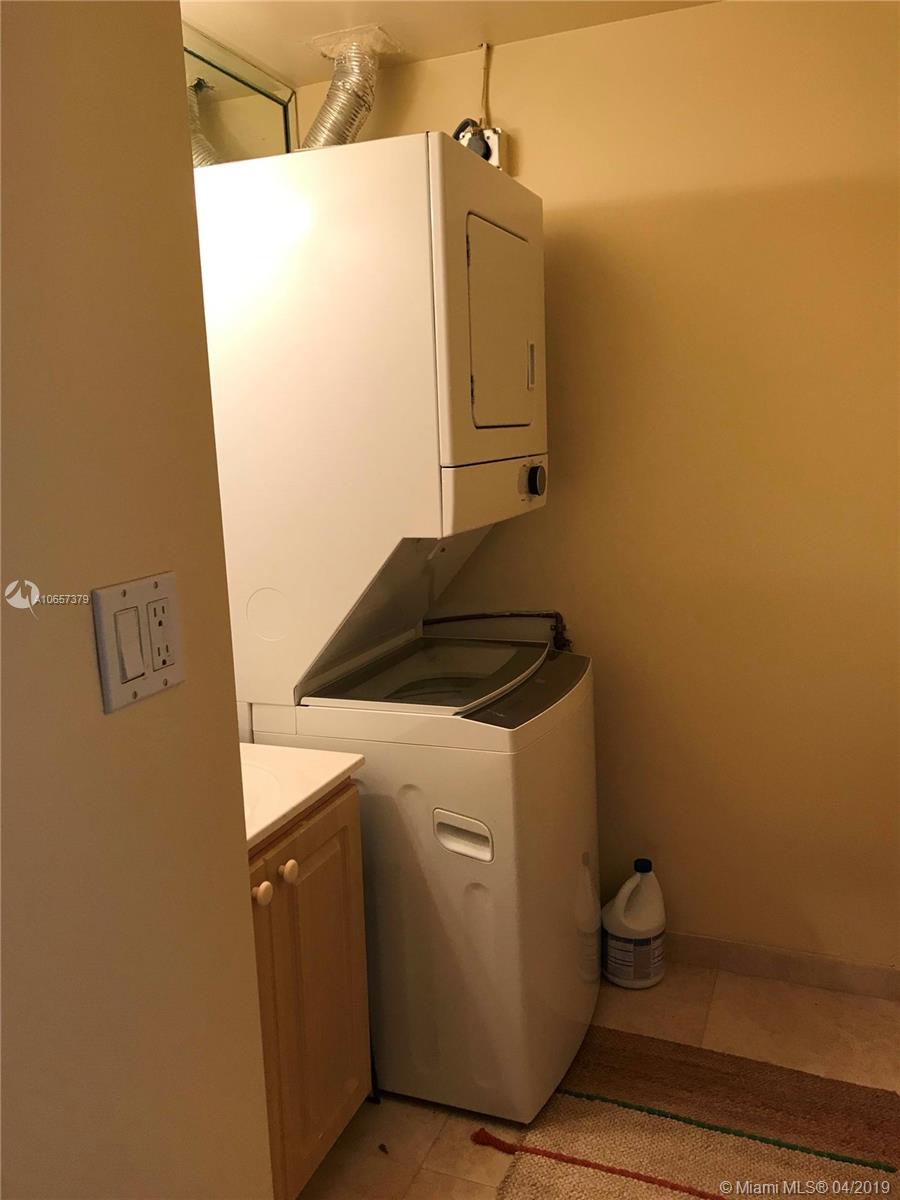 BISCAYNE 21 CONDO - Residential Lease