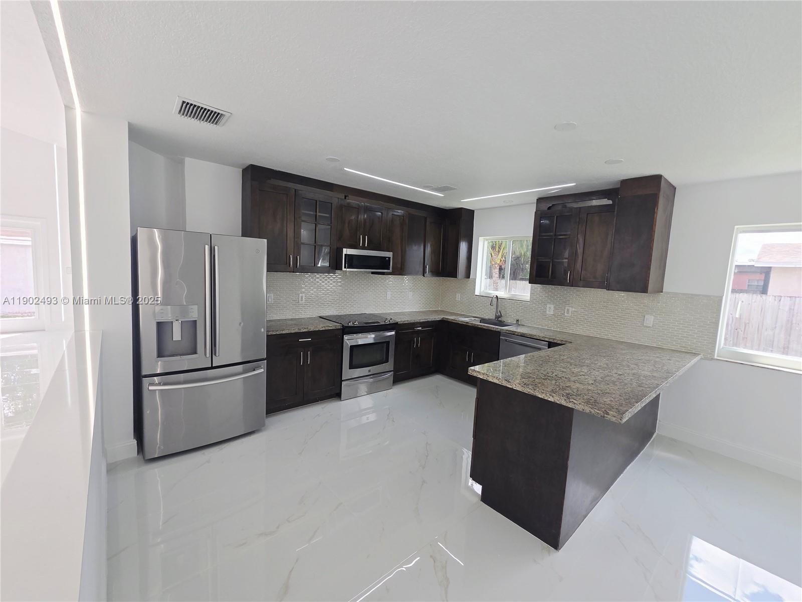 CARVER RANCHES - Residential