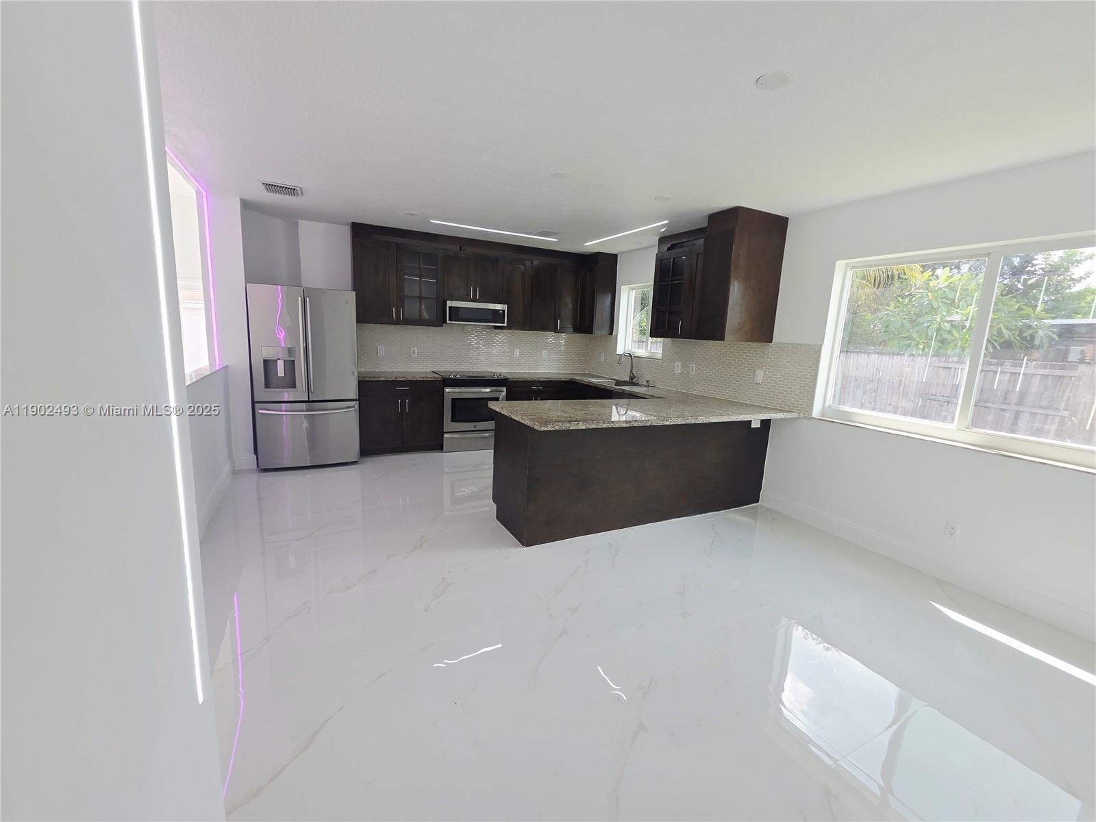 CARVER RANCHES - Residential