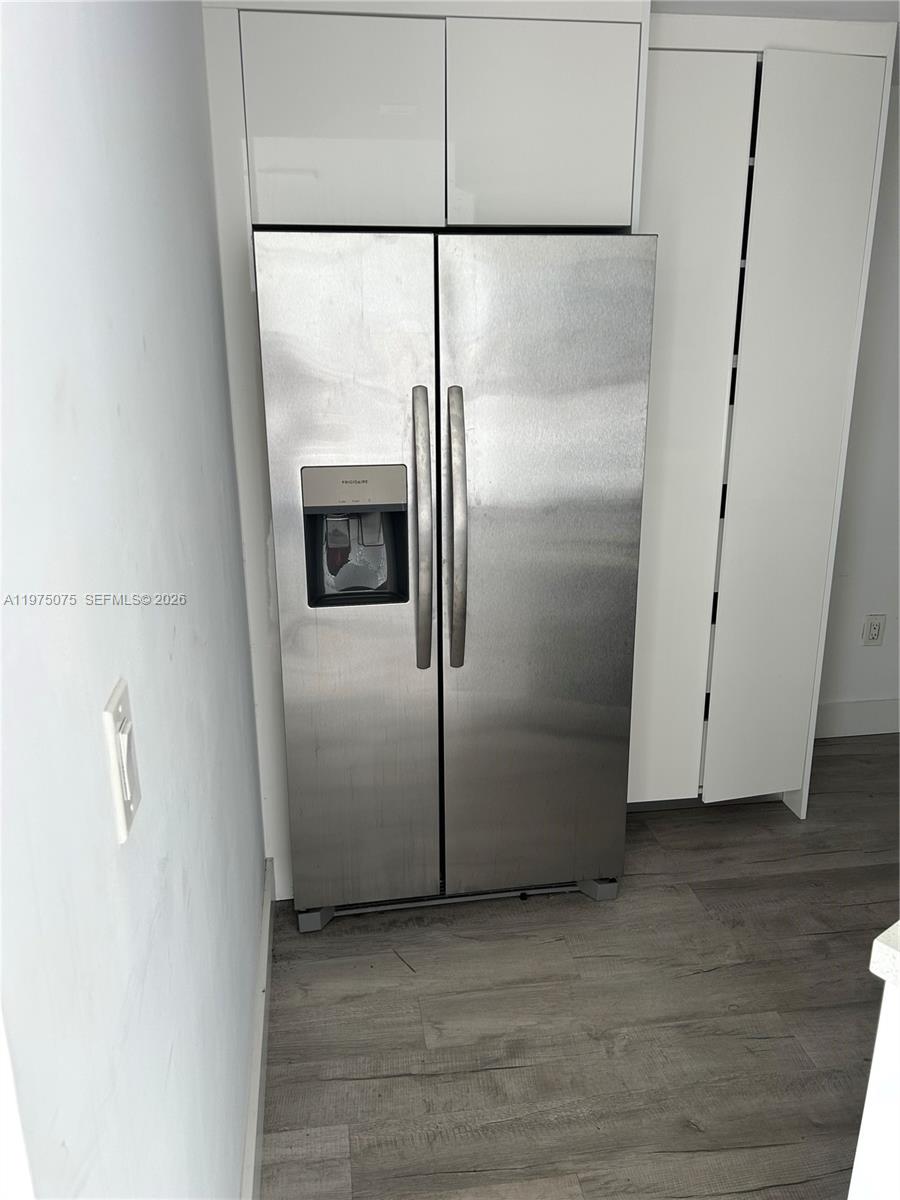 ENVIRON I CONDO 9 - Residential Lease