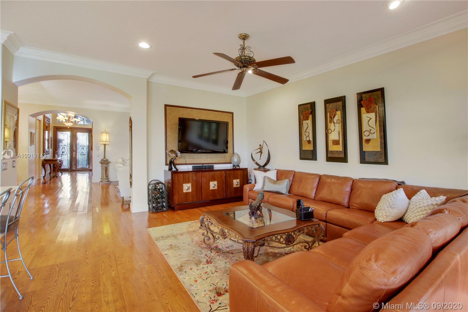 VALENCIA SHORES 3 - Residential