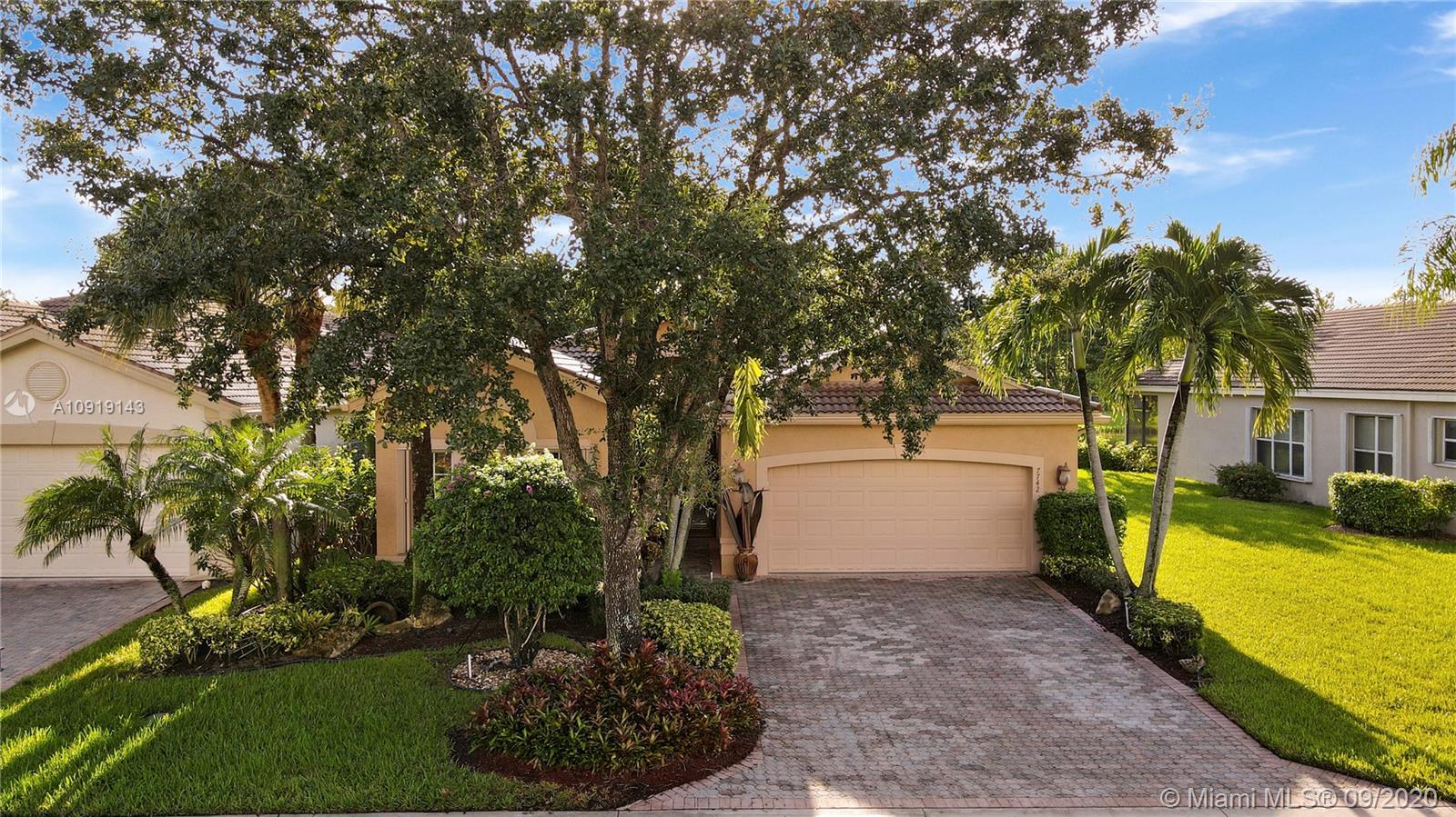 VALENCIA SHORES 3 - Residential