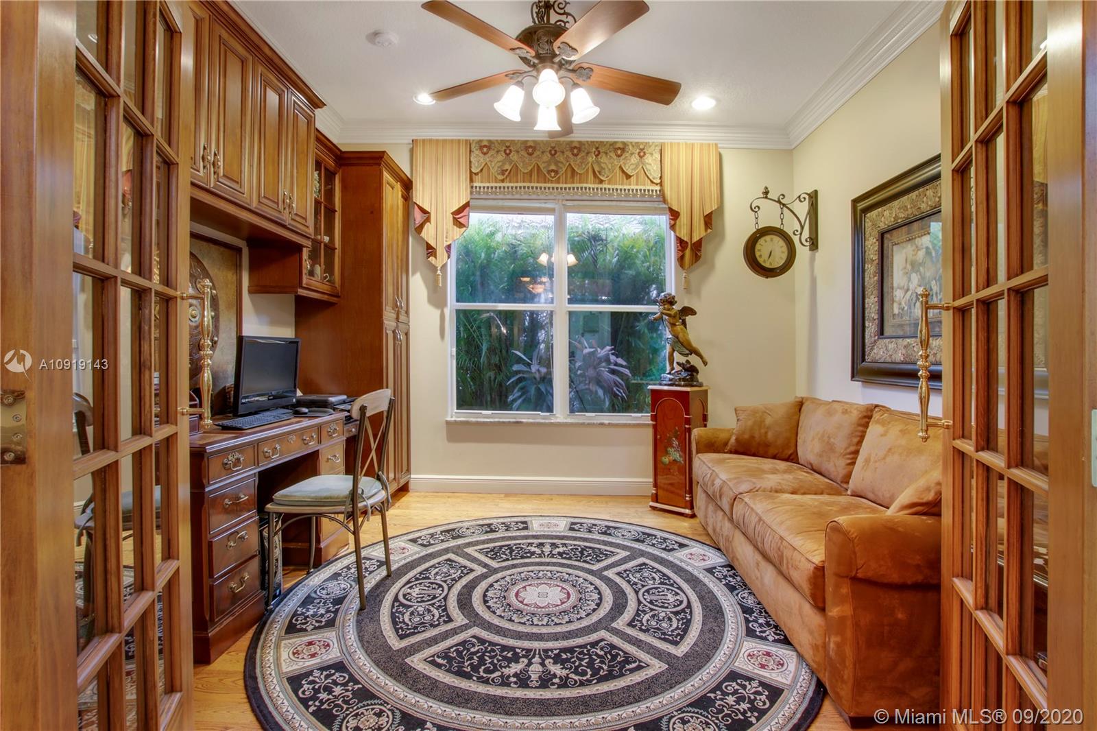 VALENCIA SHORES 3 - Residential