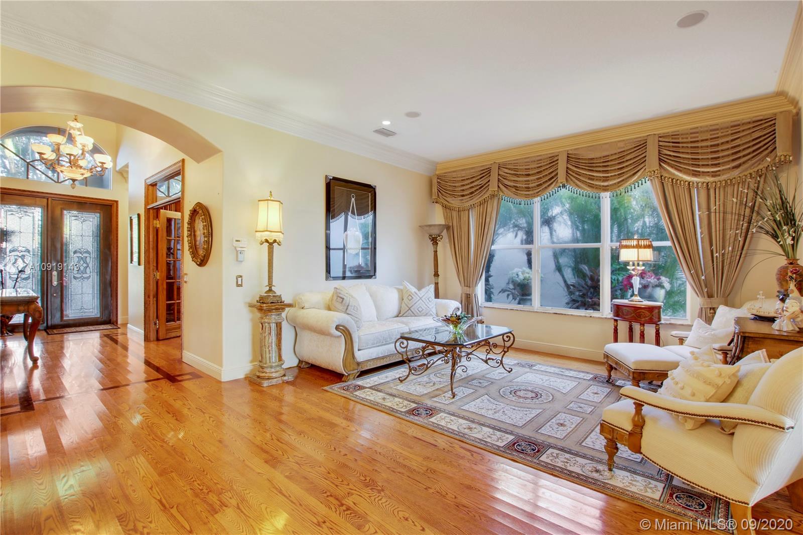 VALENCIA SHORES 3 - Residential