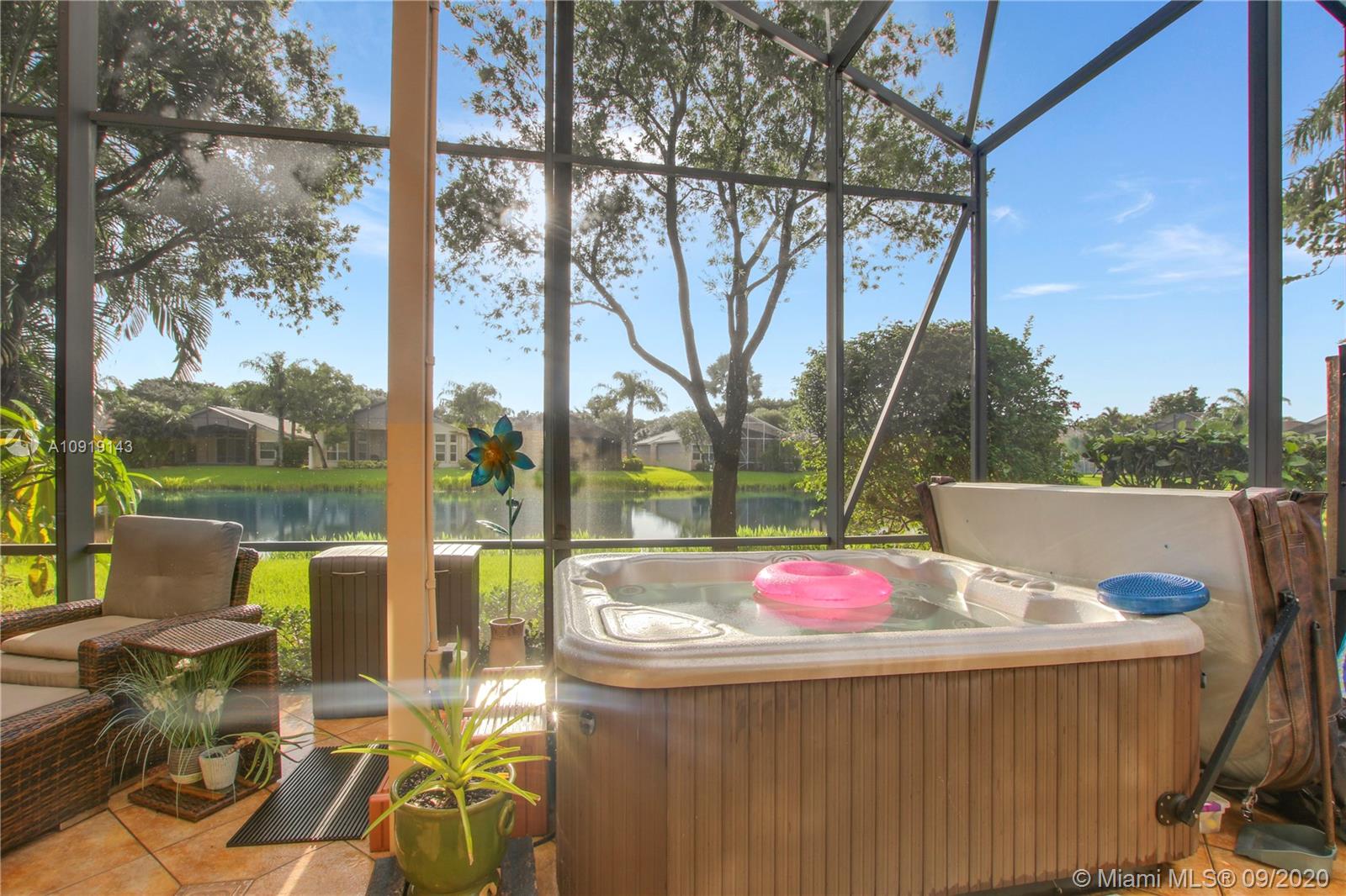 VALENCIA SHORES 3 - Residential