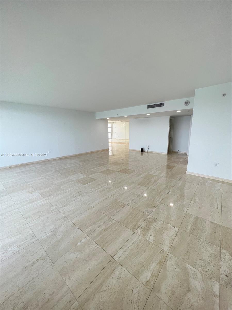 NINE ISLAND AVENUE CONDO - Residential