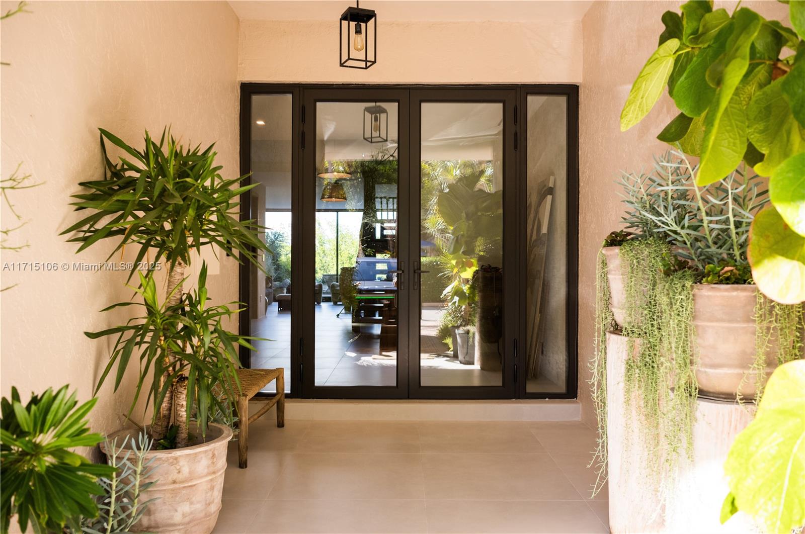 6112 Paradise Point Dr, Palmetto Bay, Miami-Dade County, Florida - 4 Bedrooms  
4 Bathrooms - 
