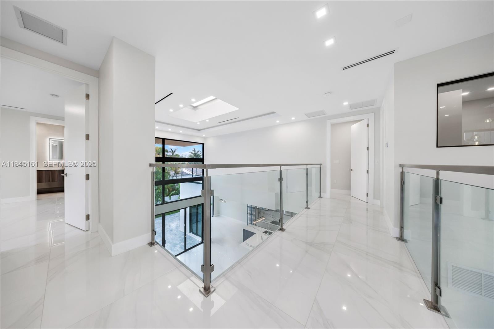 MACARTHUR PARK - Residential