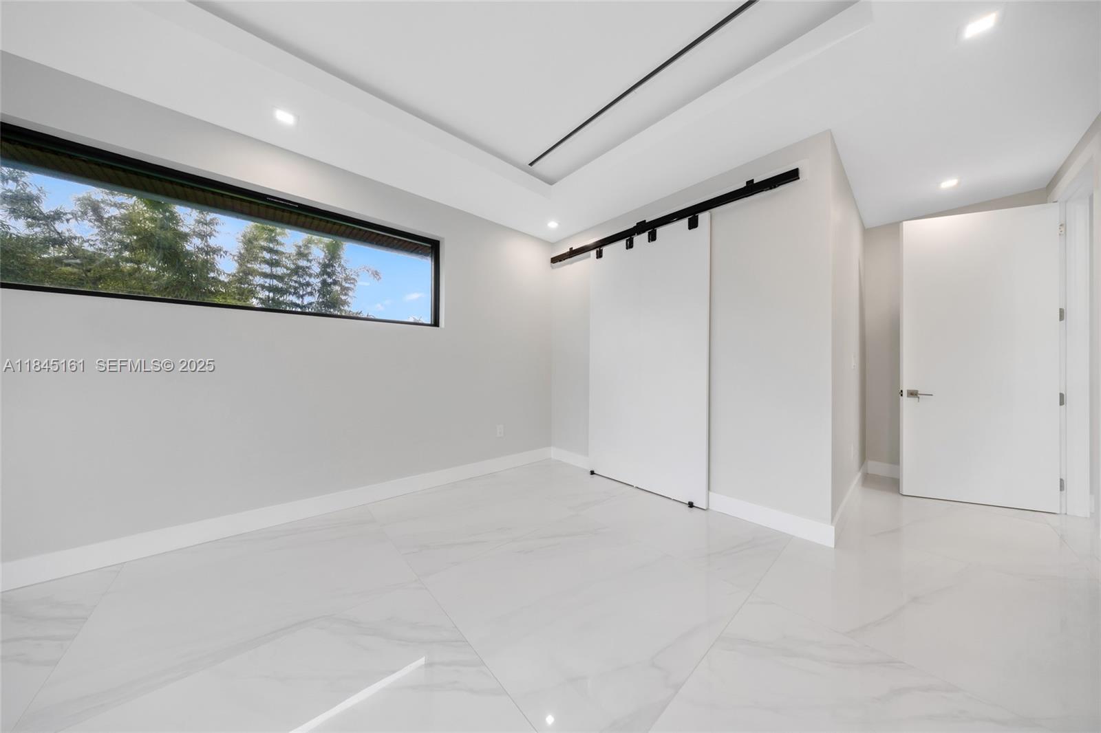 MACARTHUR PARK - Residential