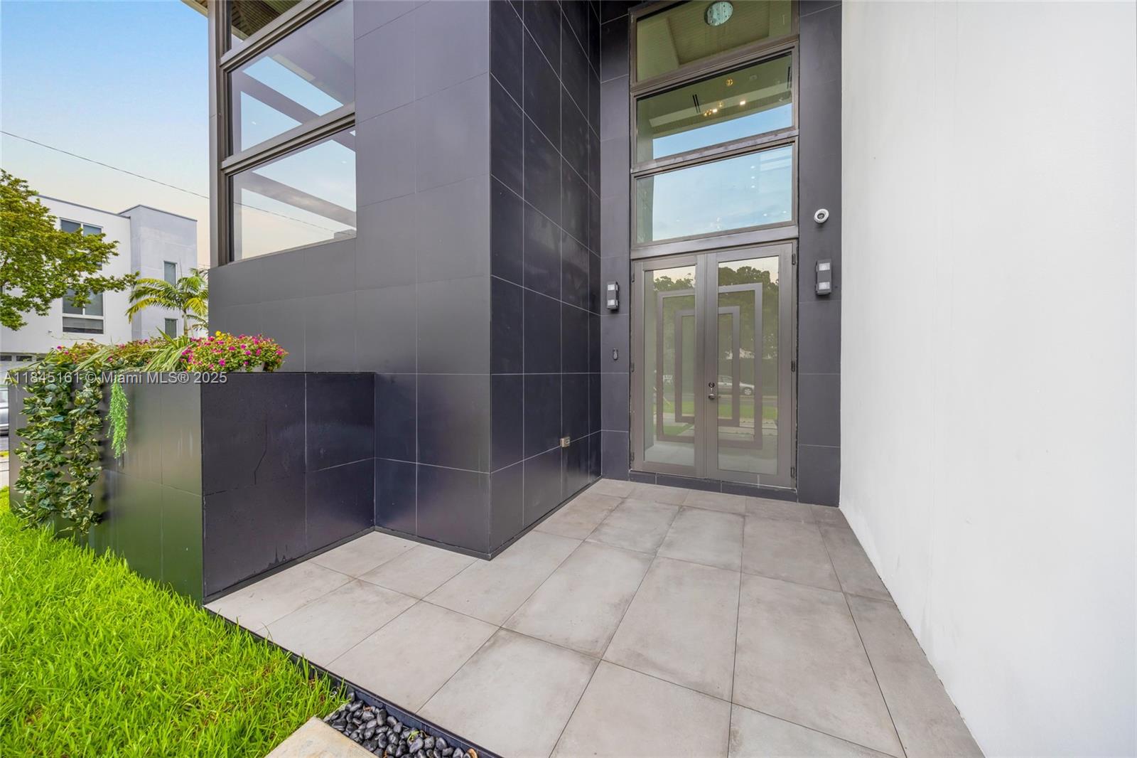 MACARTHUR PARK - Residential