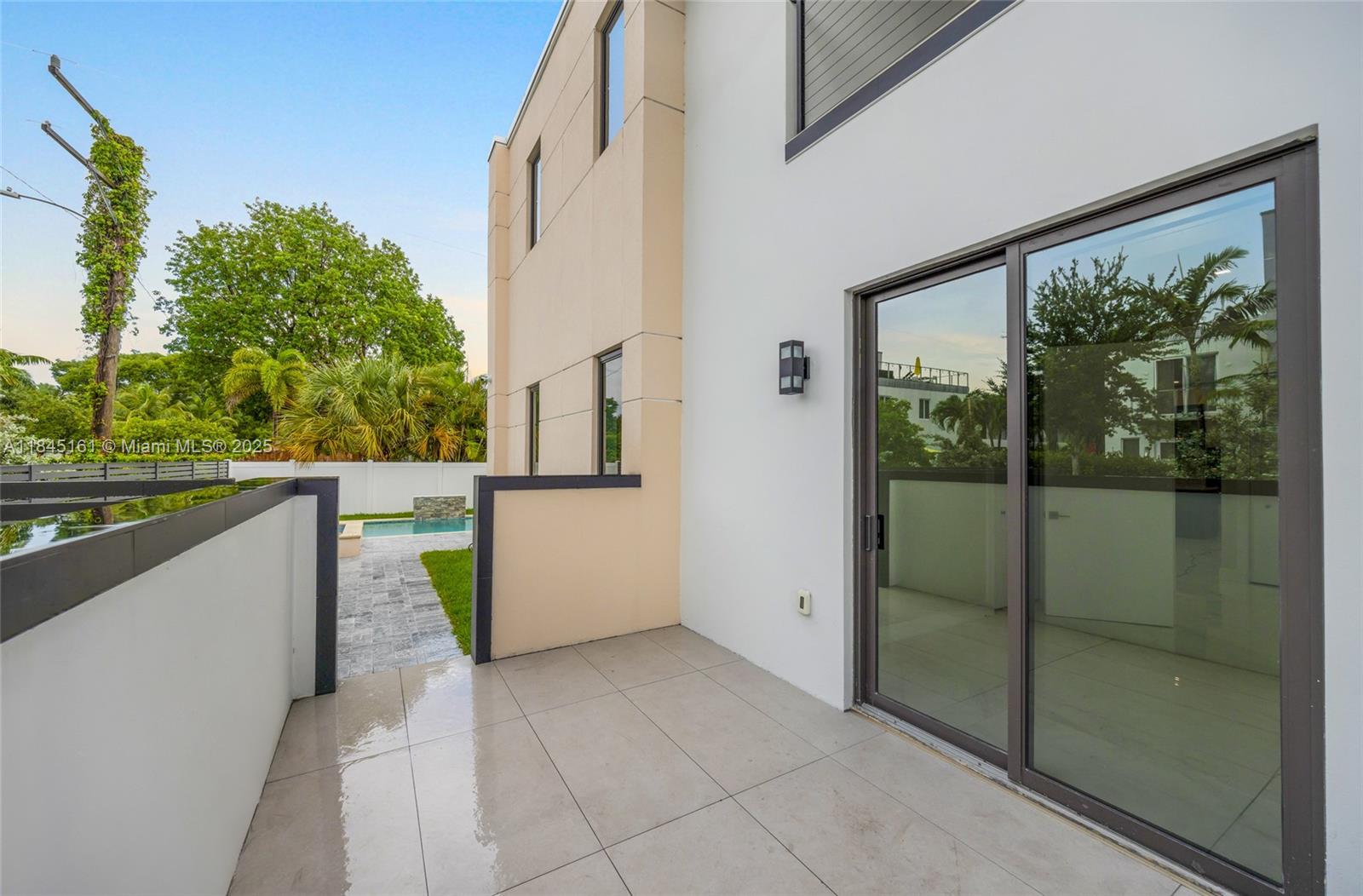 MACARTHUR PARK - Residential