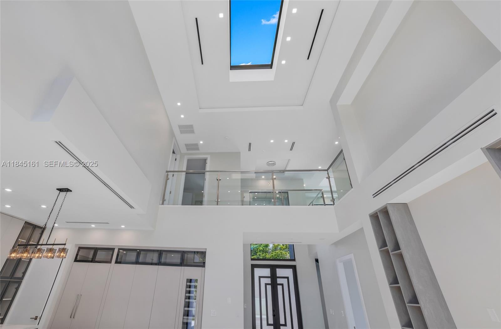 MACARTHUR PARK - Residential