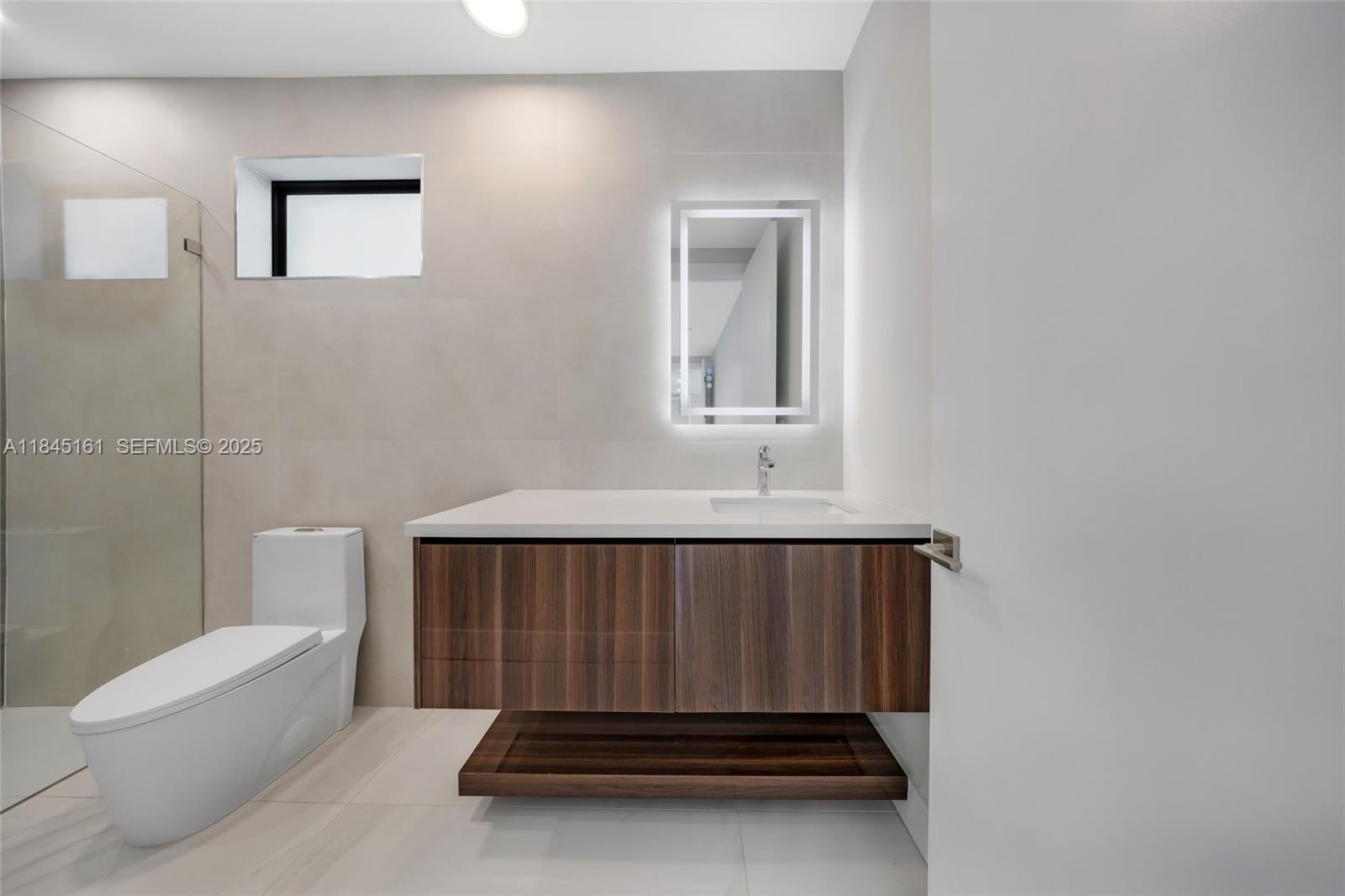 MACARTHUR PARK - Residential