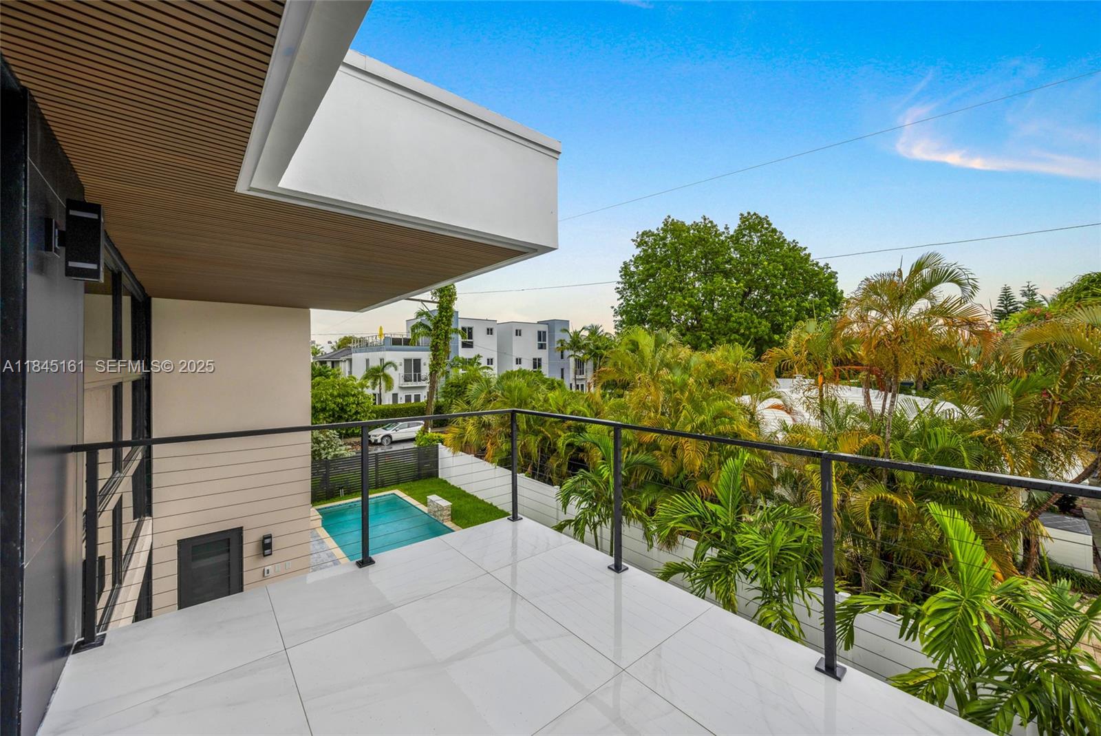 MACARTHUR PARK - Residential