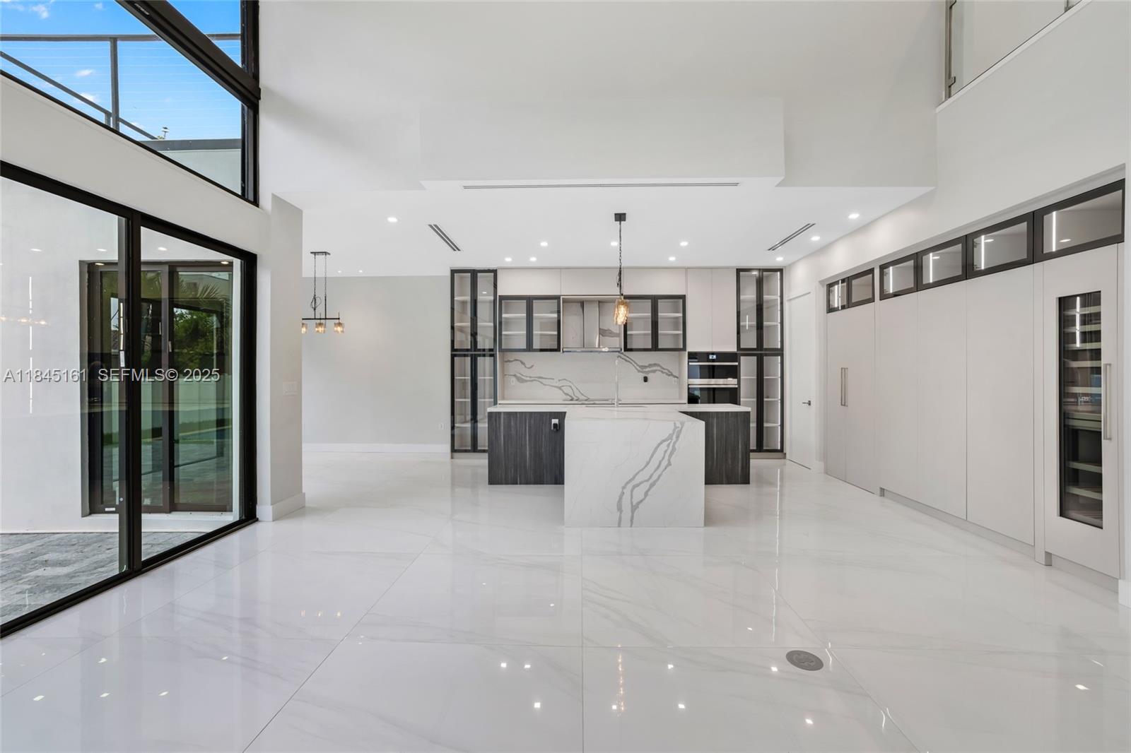 MACARTHUR PARK - Residential