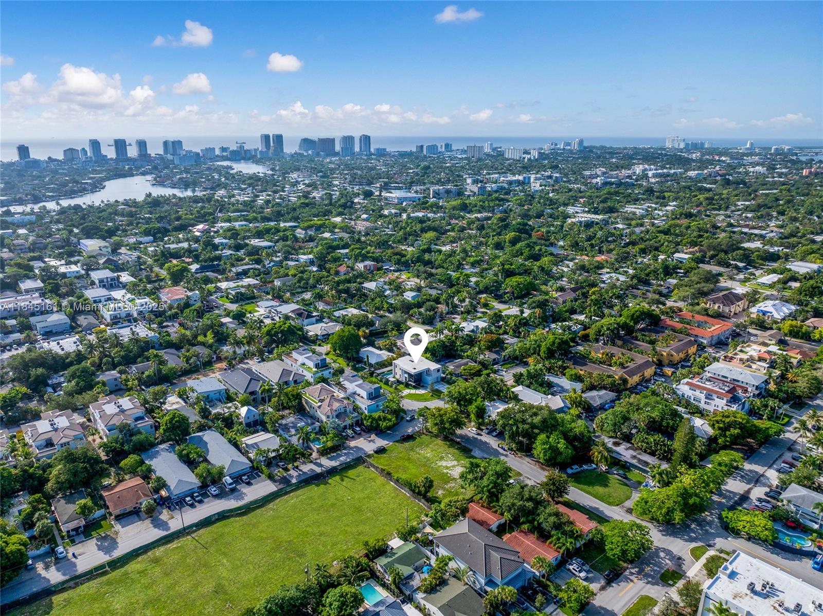 MACARTHUR PARK - Residential