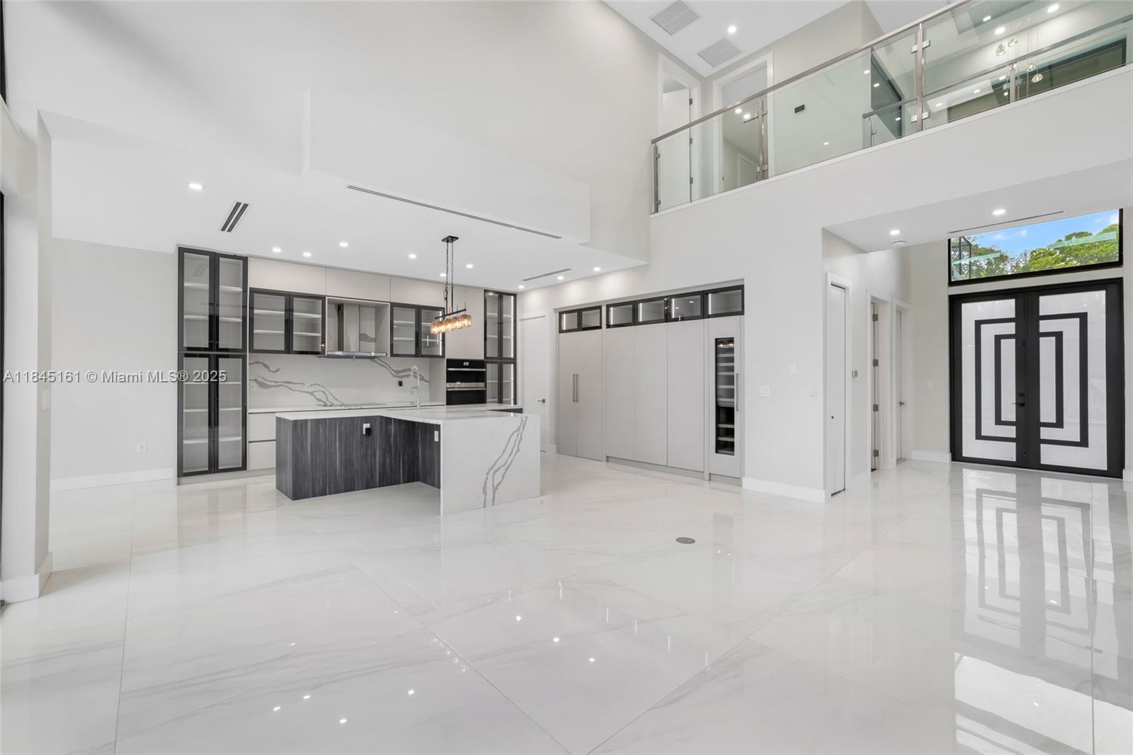 MACARTHUR PARK - Residential