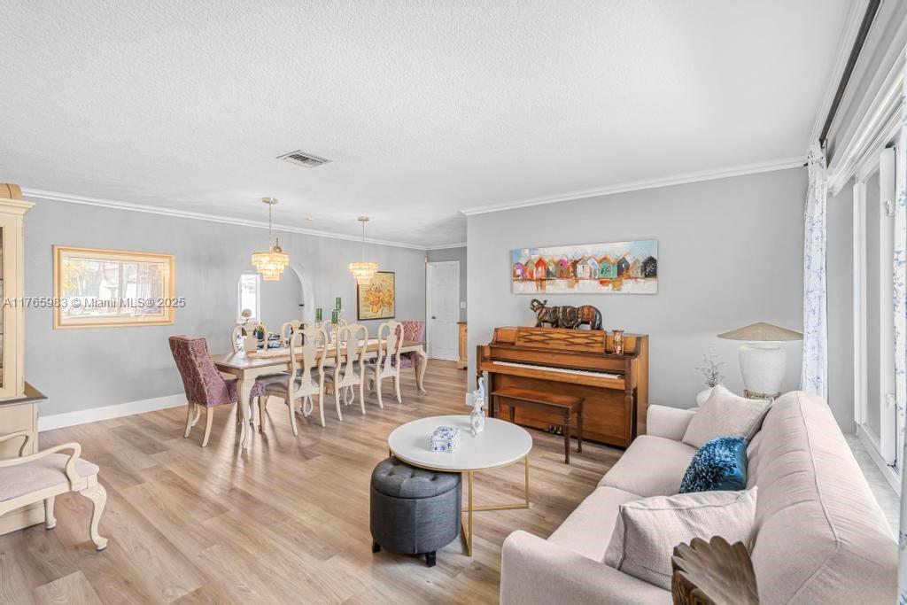 PALM SPRINGS LAKES 3RD AD - Residential