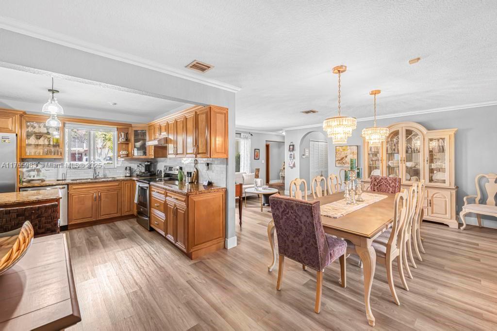 PALM SPRINGS LAKES 3RD AD - Residential