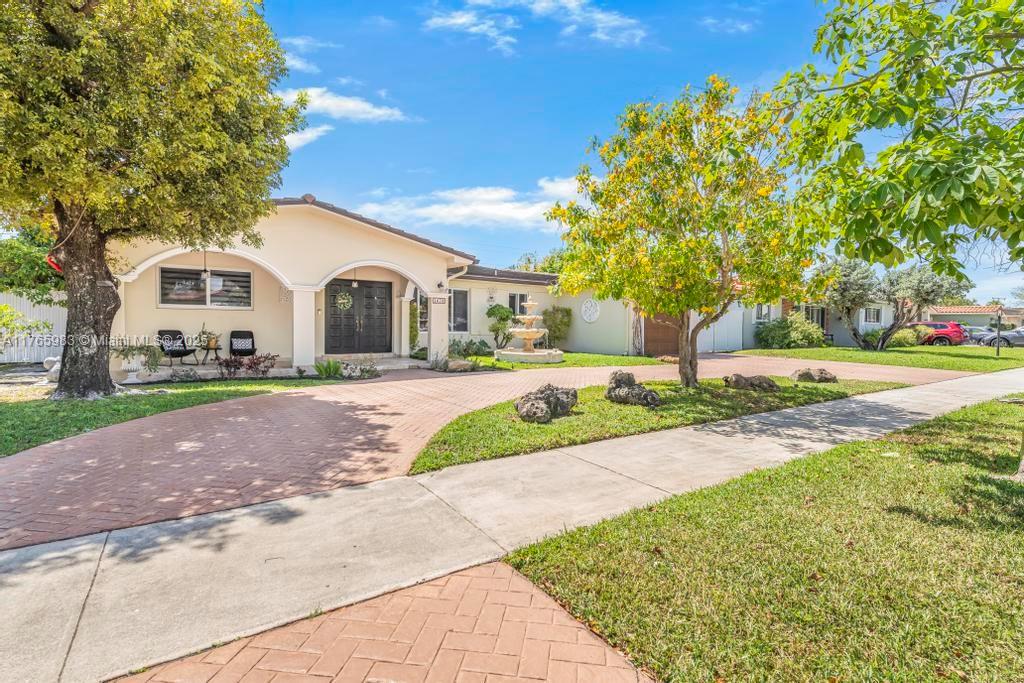 PALM SPRINGS LAKES 3RD AD - Residential