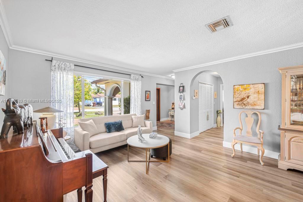PALM SPRINGS LAKES 3RD AD - Residential