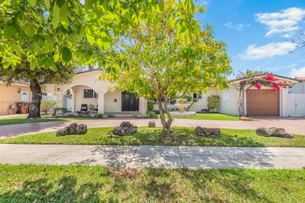 PALM SPRINGS LAKES 3RD AD - Residential