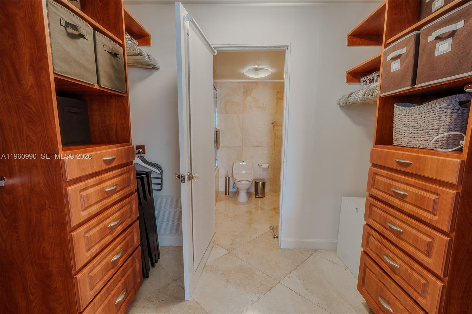 BRICKELL BISCAYNE CONDO - Residential Lease