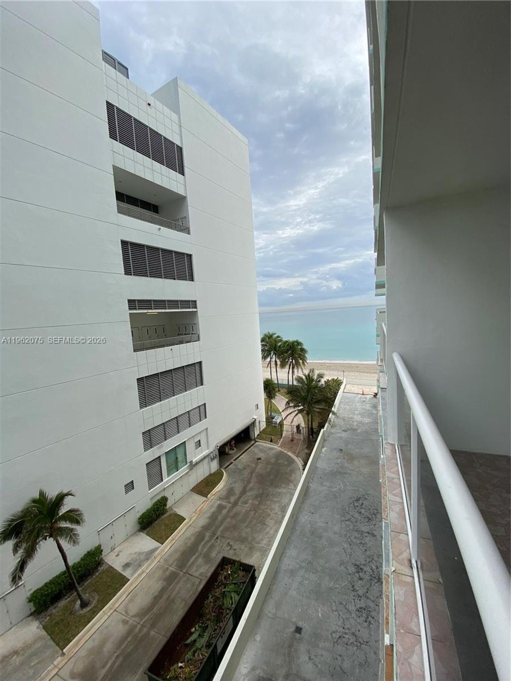 Photo of 3725 S Ocean Dr #607, Hollywood, FL 33019 (MLS # A11962075)