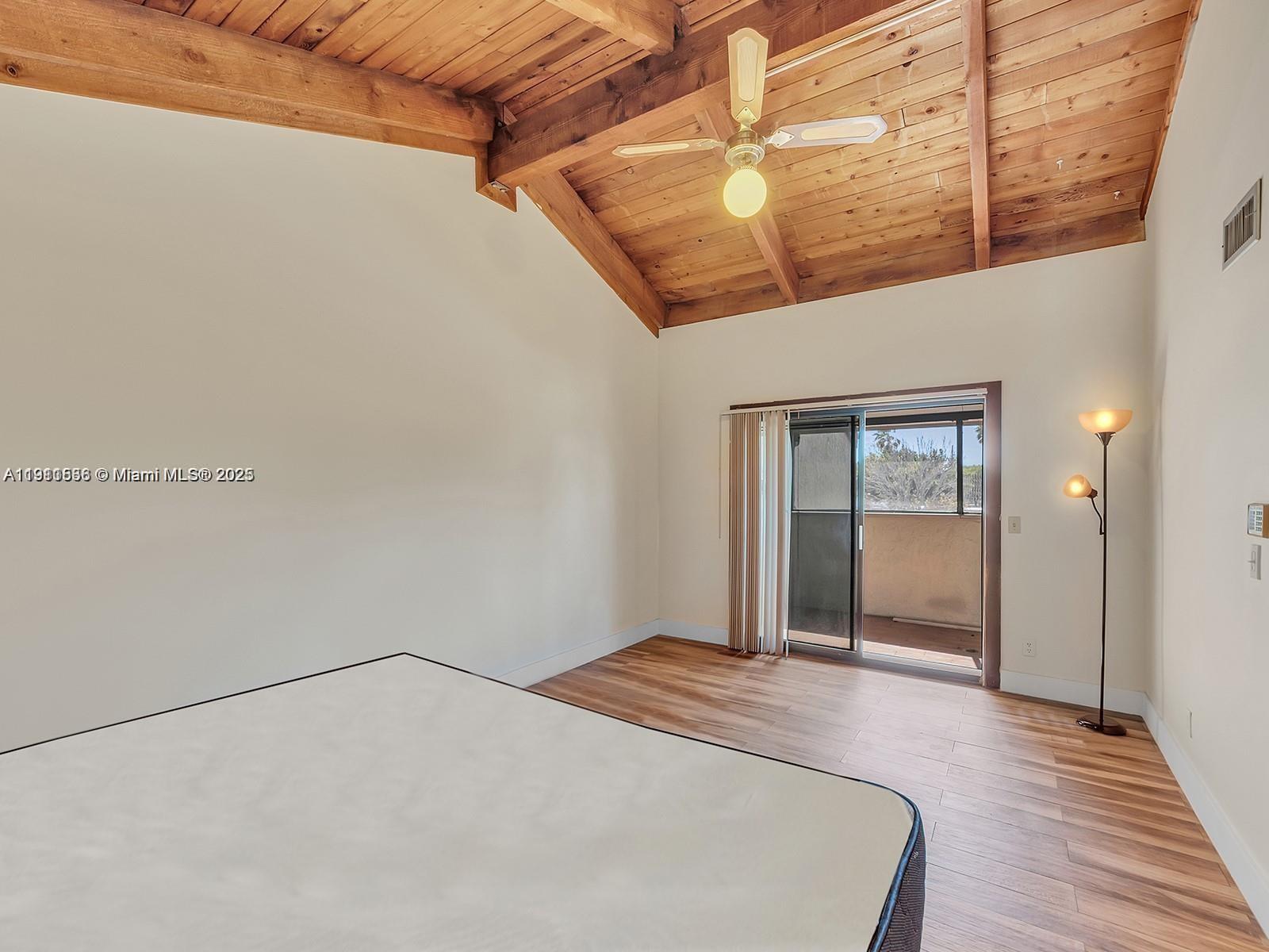 TWIN LAKE GARDENS - Residential Lease