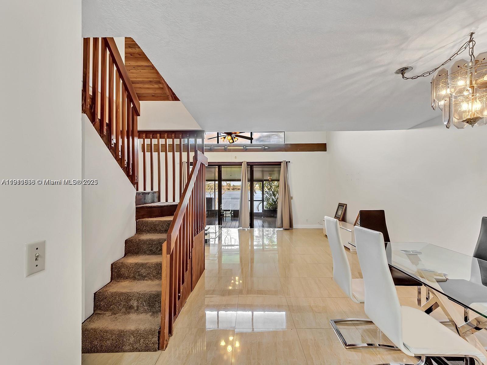 TWIN LAKE GARDENS - Residential Lease