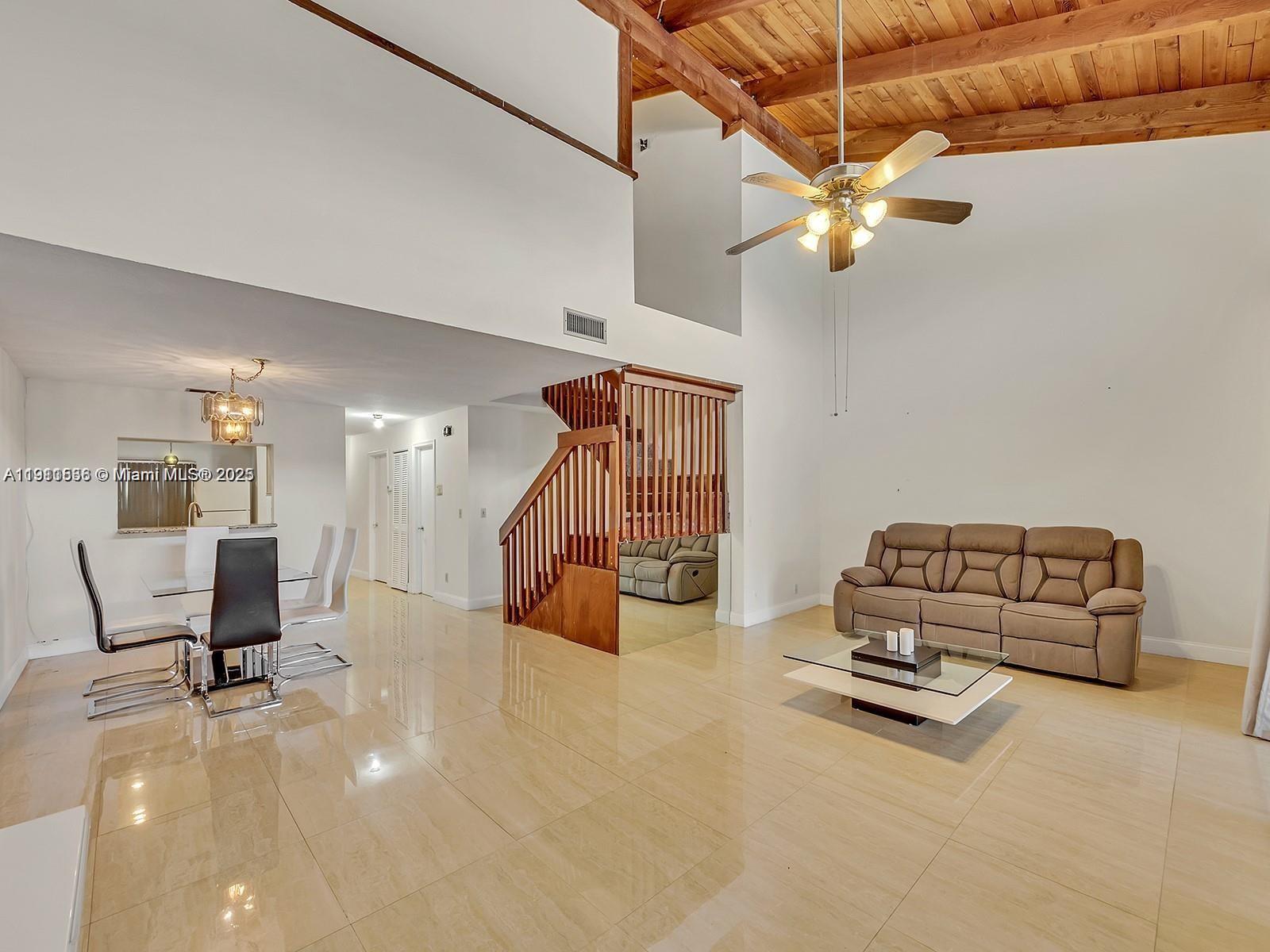 TWIN LAKE GARDENS - Residential Lease