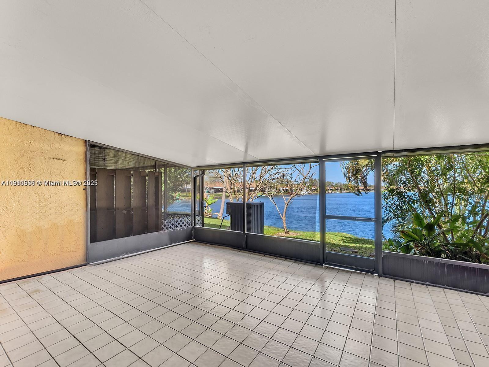 TWIN LAKE GARDENS - Residential Lease