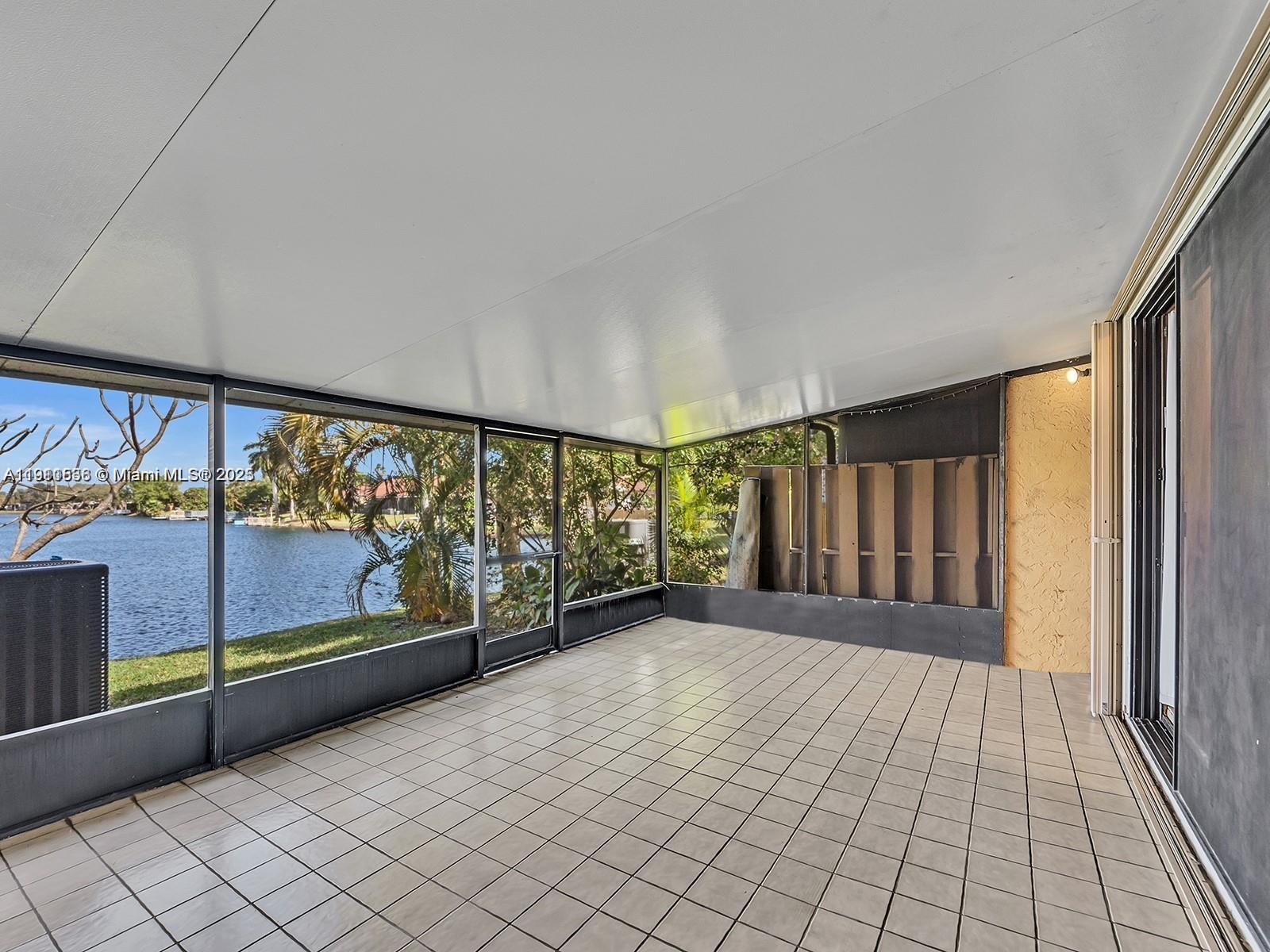 TWIN LAKE GARDENS - Residential Lease