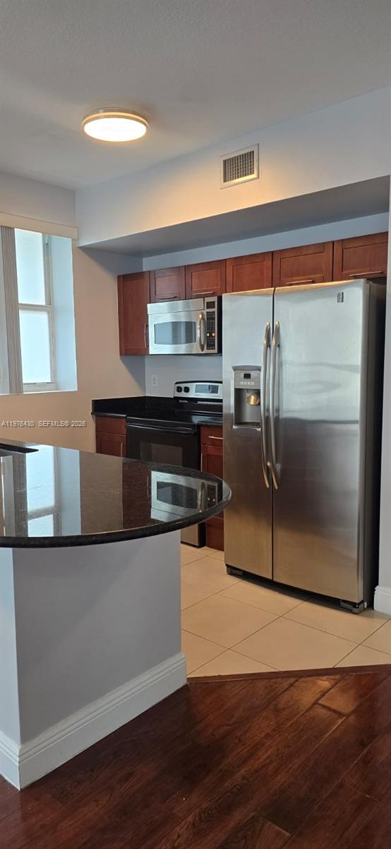 DOWNTOWN DADELAND CONDO N - Residential Lease