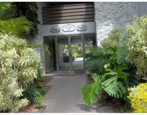 DADELAND CAPRI CONDO - Residential Lease