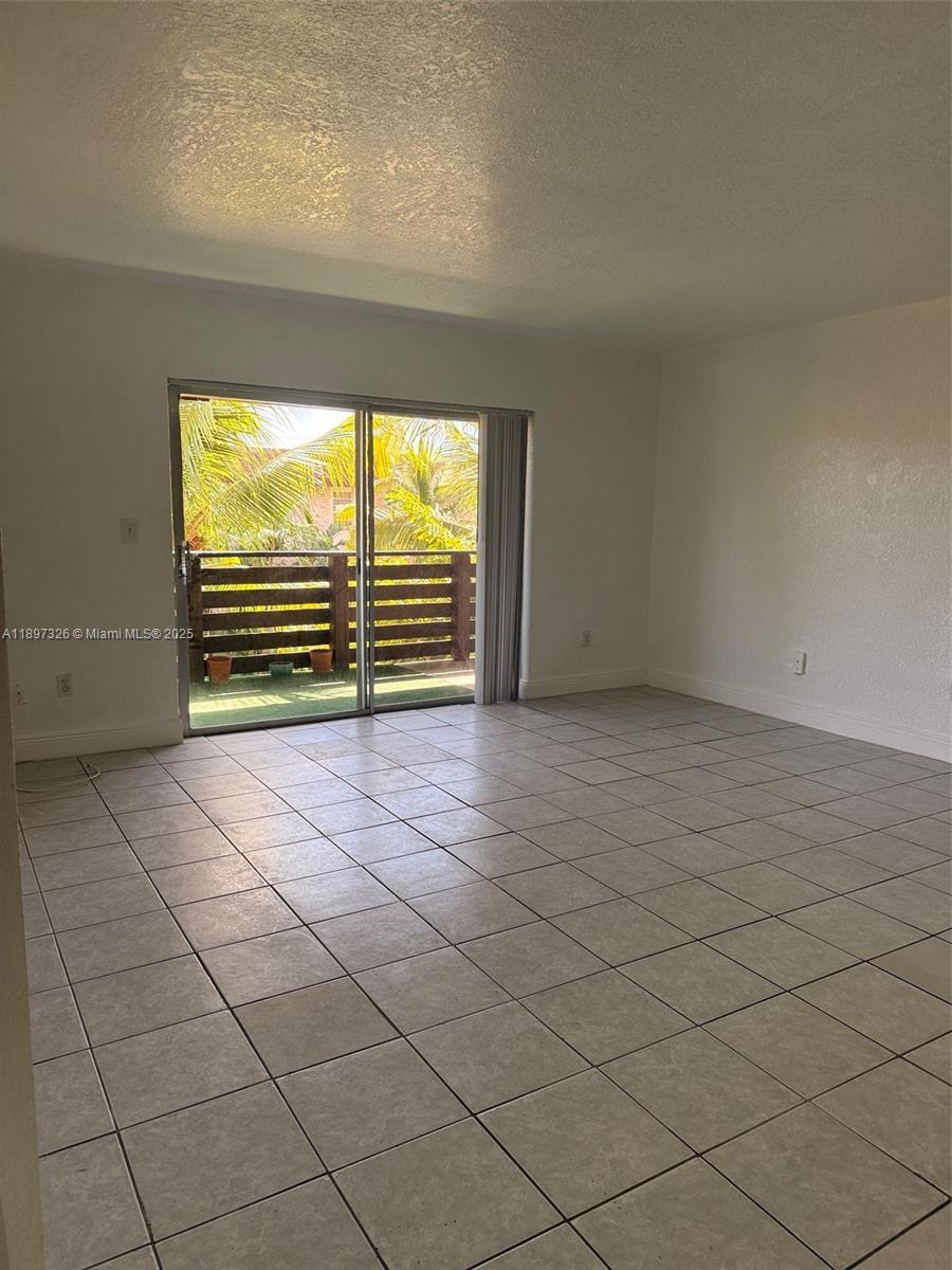 DADELAND CAPRI CONDO - Residential Lease
